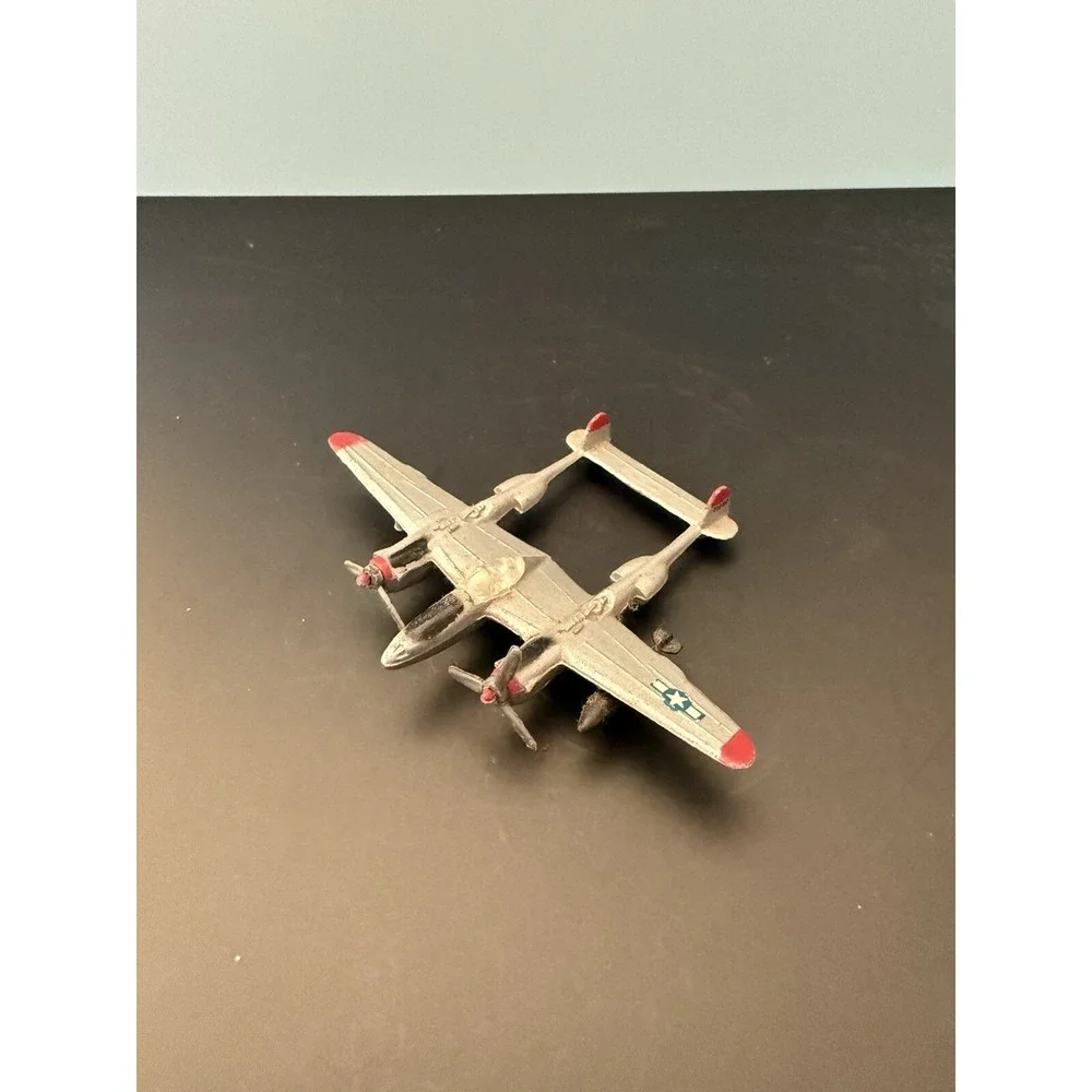 Vintage P-38 diecast Dyna Flite Airplane A109